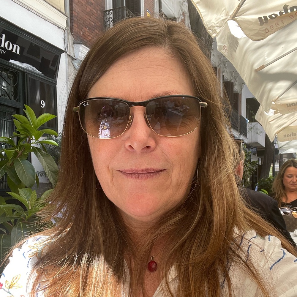 Meet your Posher, Alicia